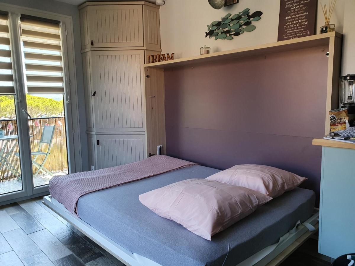 Studio Acces Direct A La Plage La Londe-les-Maures Exterior foto